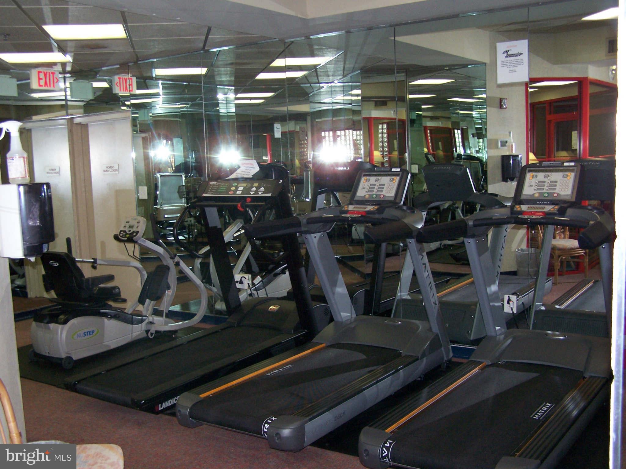 CARLYLE TOWERS CONDOMINIUM - Residential Lease