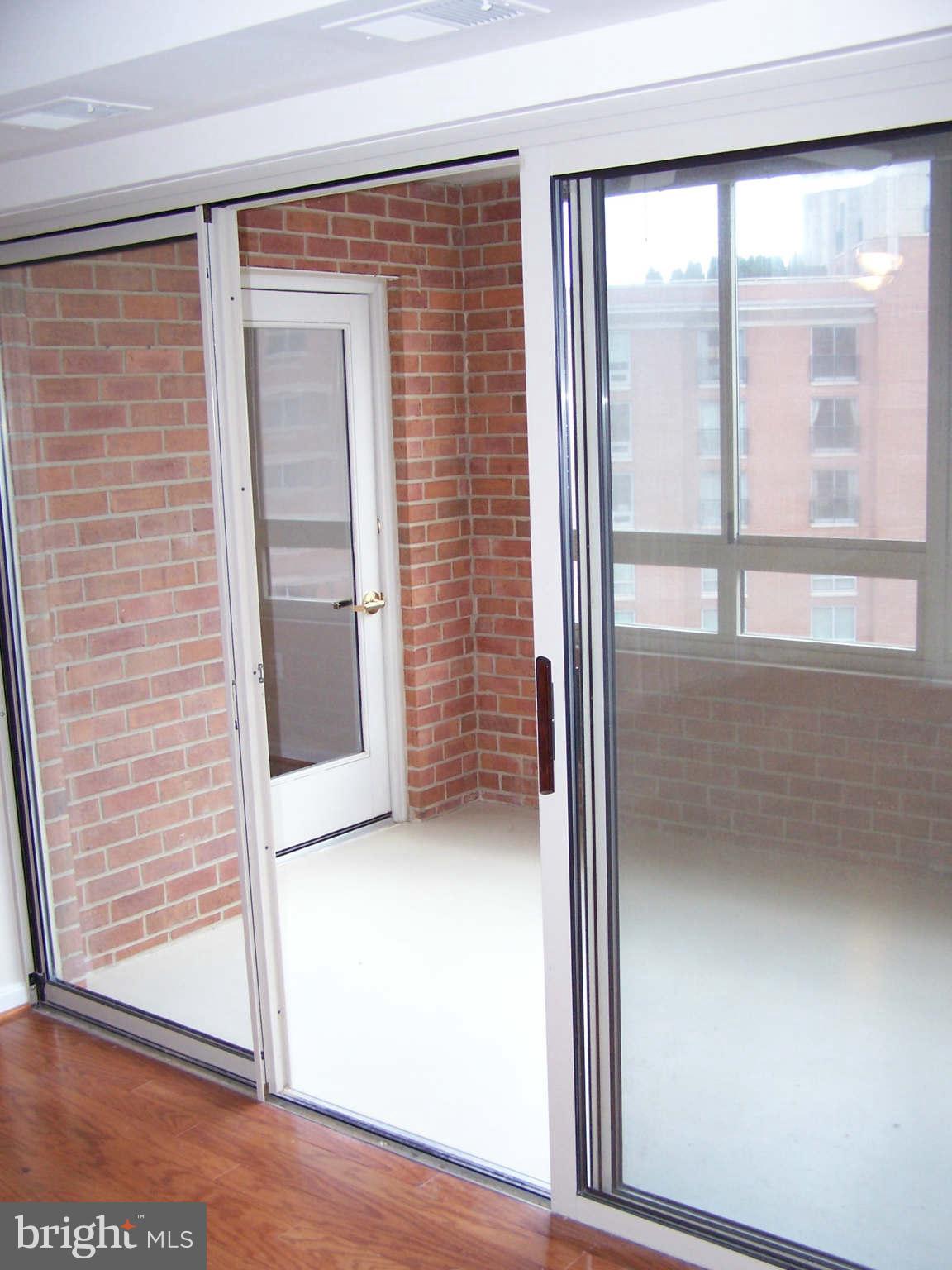 CARLYLE TOWERS CONDOMINIUM - Residential Lease