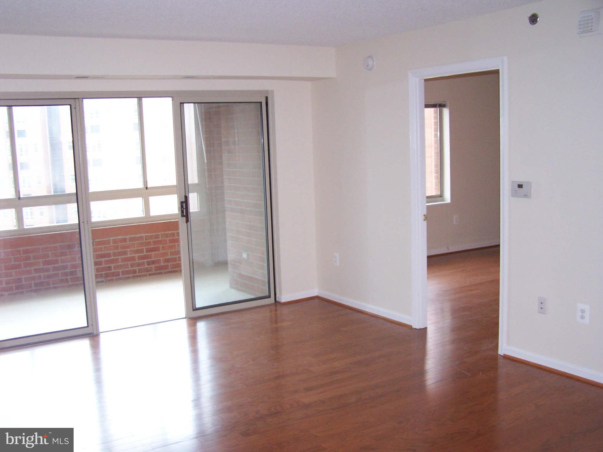 CARLYLE TOWERS CONDOMINIUM - Residential Lease