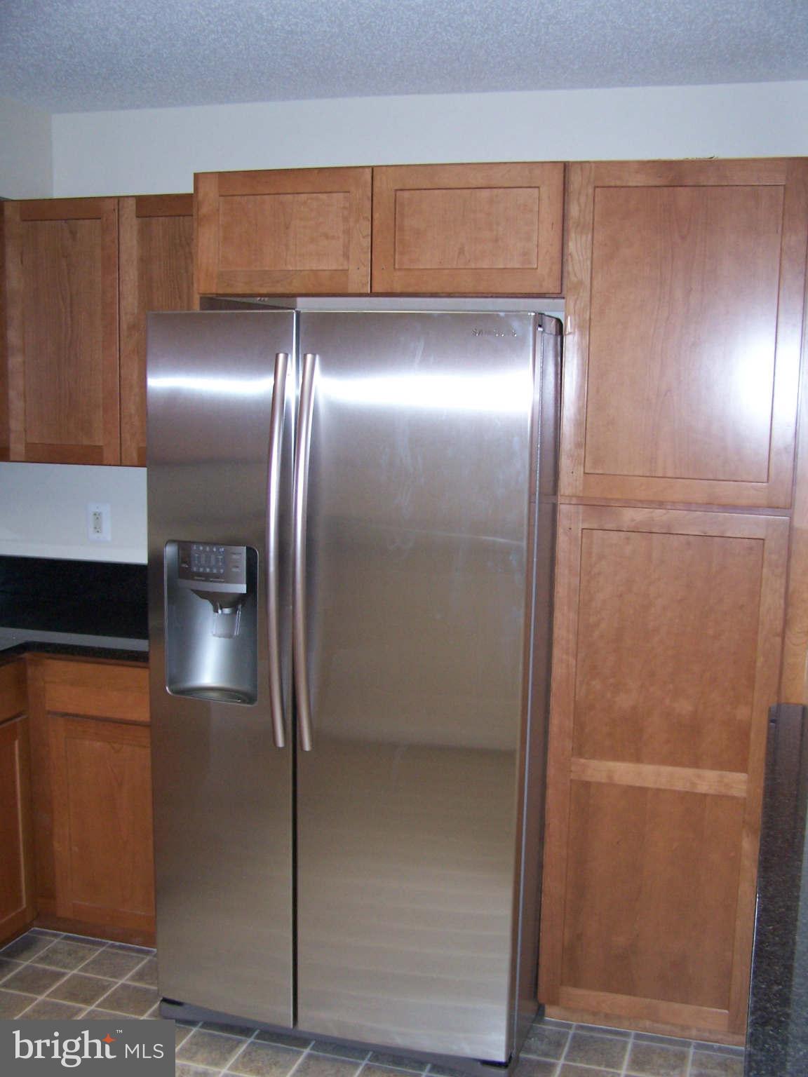 CARLYLE TOWERS CONDOMINIUM - Residential Lease