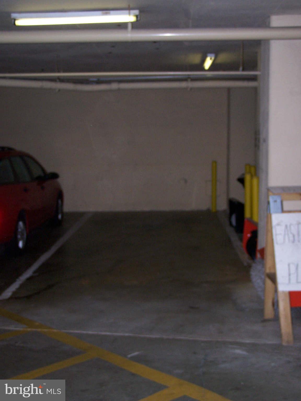 CARLYLE TOWERS CONDOMINIUM - Residential Lease