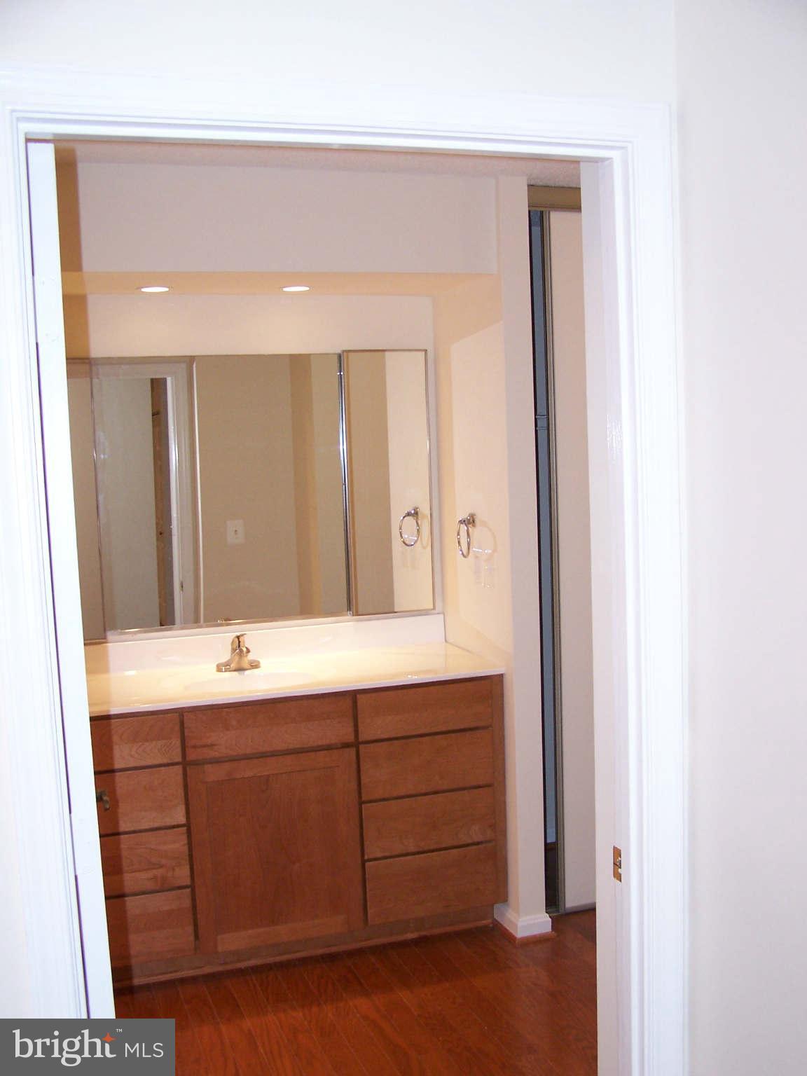 CARLYLE TOWERS CONDOMINIUM - Residential Lease