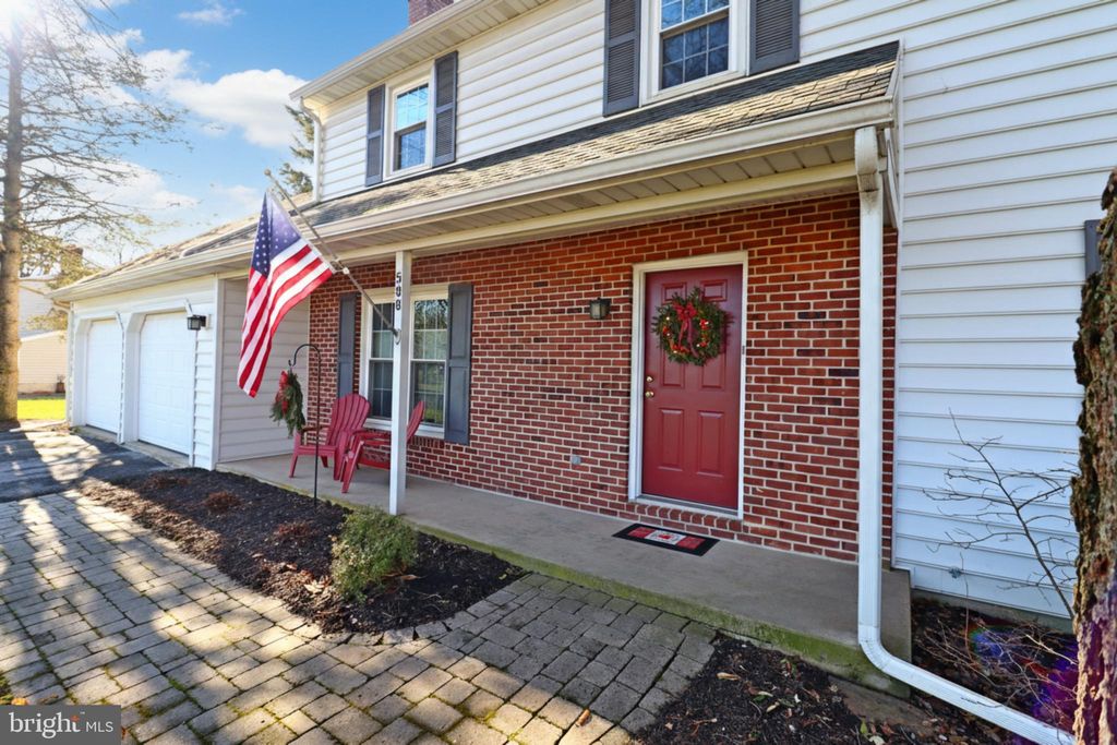 Photo of 588 Crosswinds Drive, LITITZ, PA 17543 (MLS # PALA2081552)