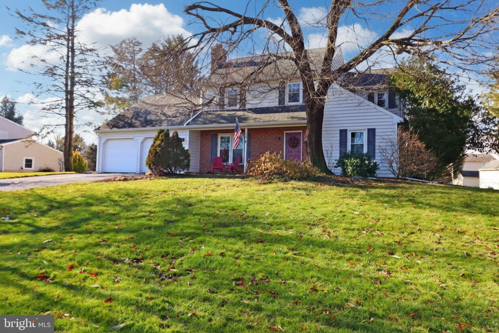 Photo of 588 Crosswinds Drive, LITITZ, PA 17543 (MLS # PALA2081552)