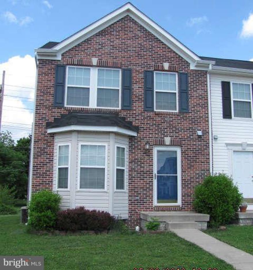 Beautiful End Unit TH in popular Prentiss Point! 8 ft bump out with morning rm, bay window in living rm, brick front, deck, new paint, new stainless steel appliances, washer/dryer, wood floors, ceramic tile and huge master suite with luxury bathroom! Close to schools and Rt 9 bypass for easy commute. Hurry wont last long!