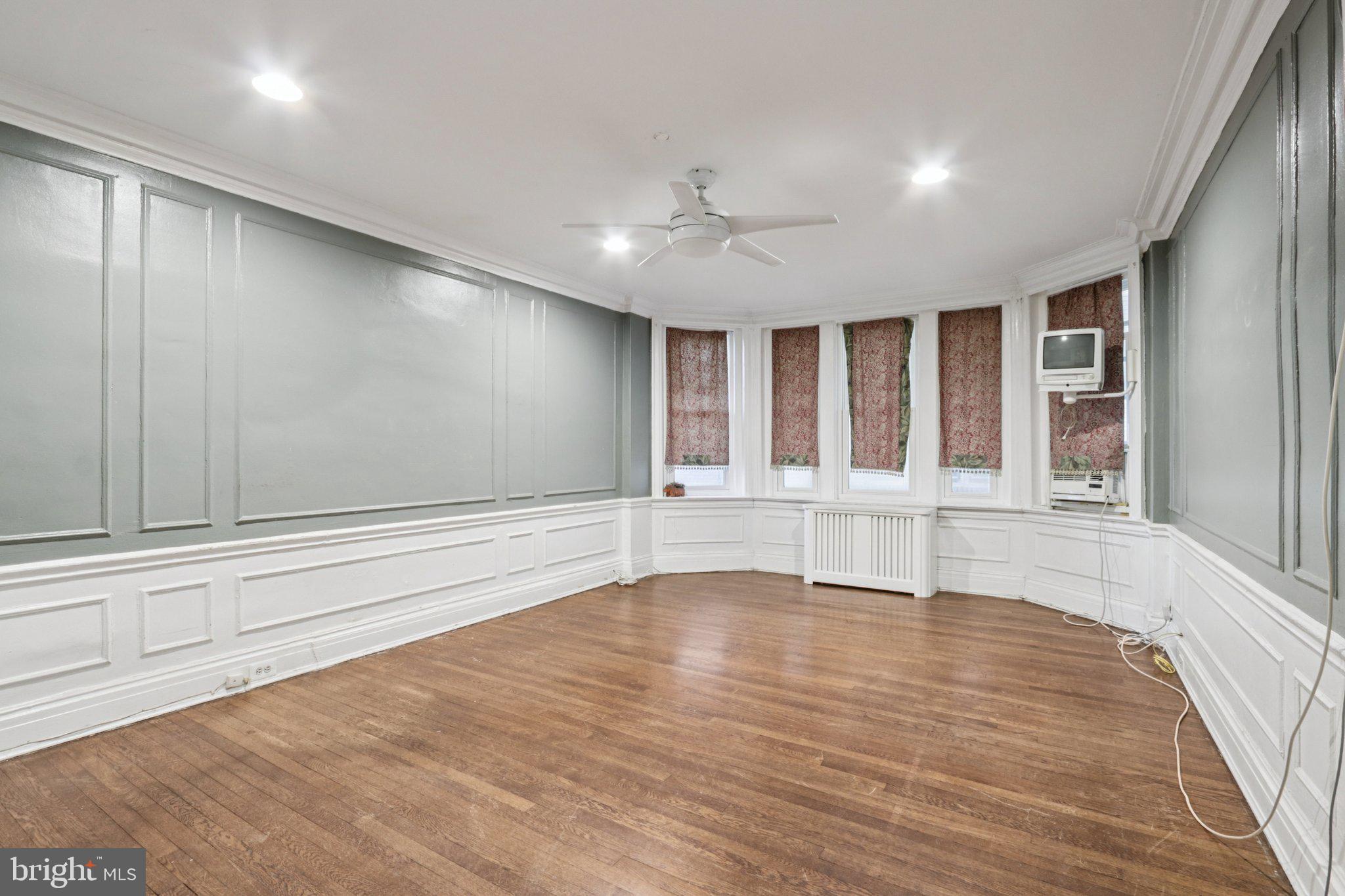 UNIVERSITY CITY - Residential