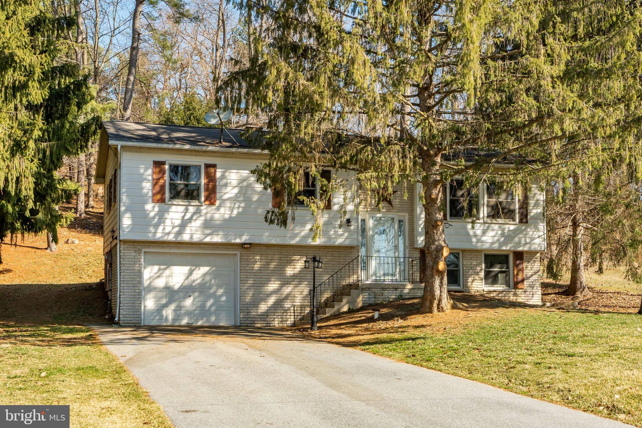 5 DOGWOOD LANE