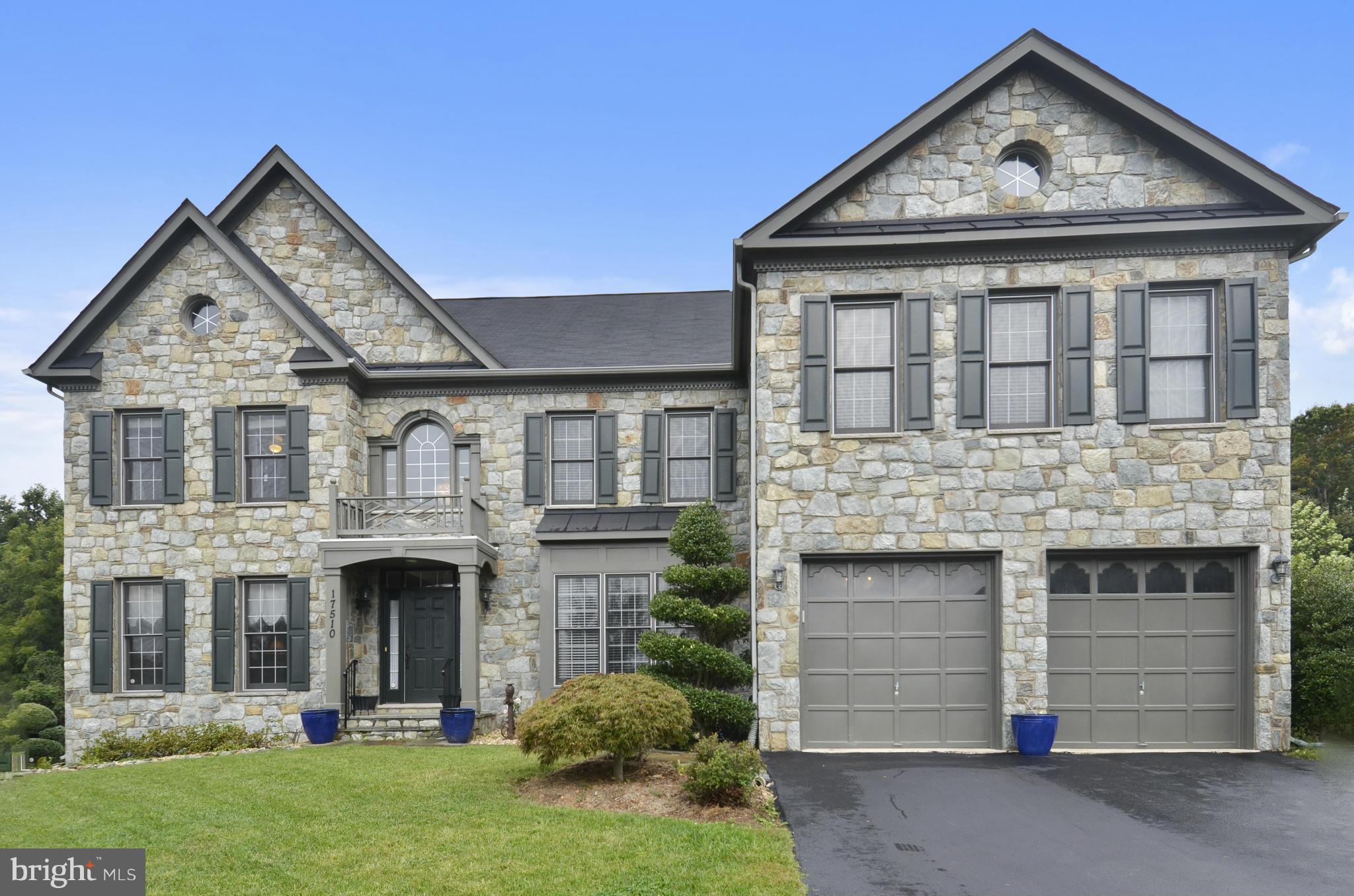 BROWNSTOWN ESTATES - Residential