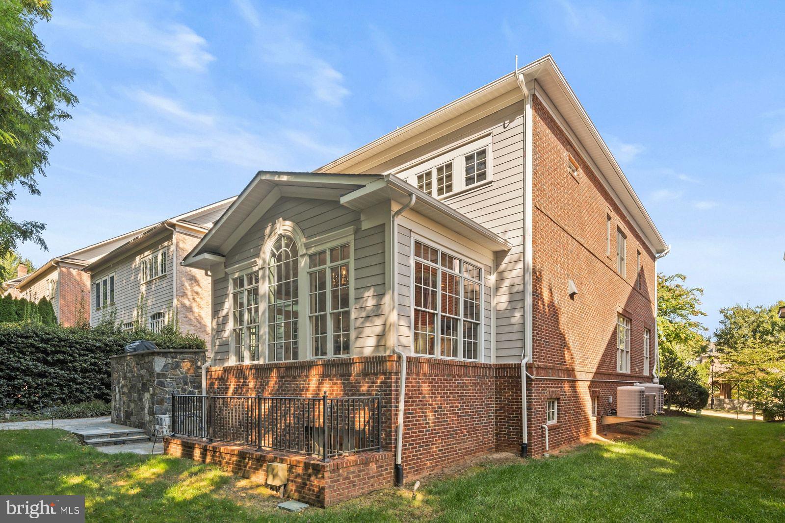 STOCKWELL MANOR - Residential