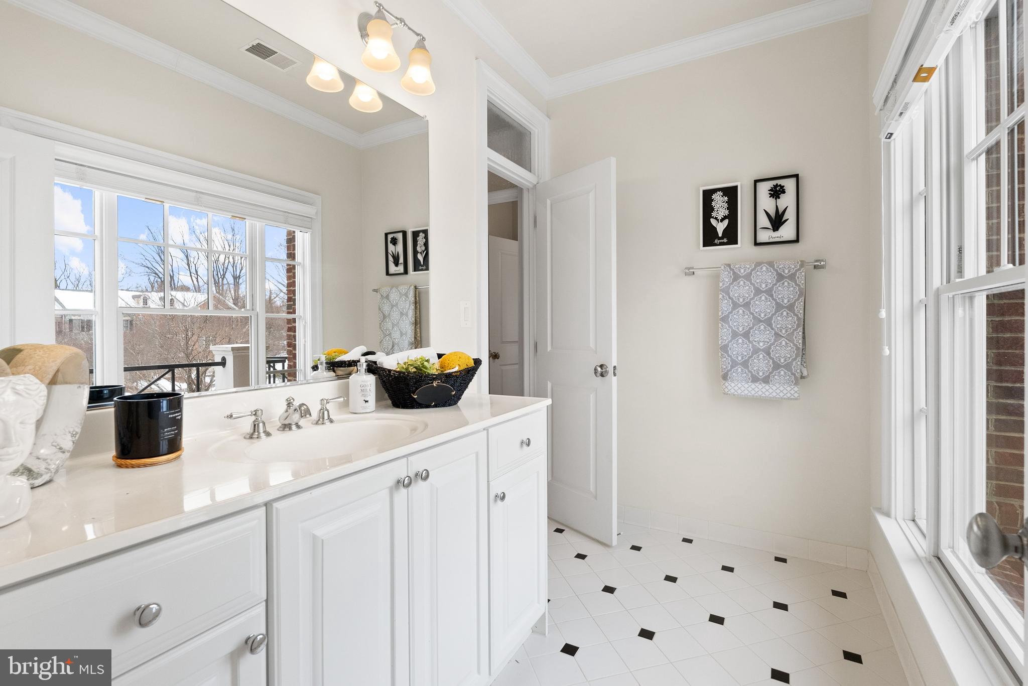 STOCKWELL MANOR - Residential