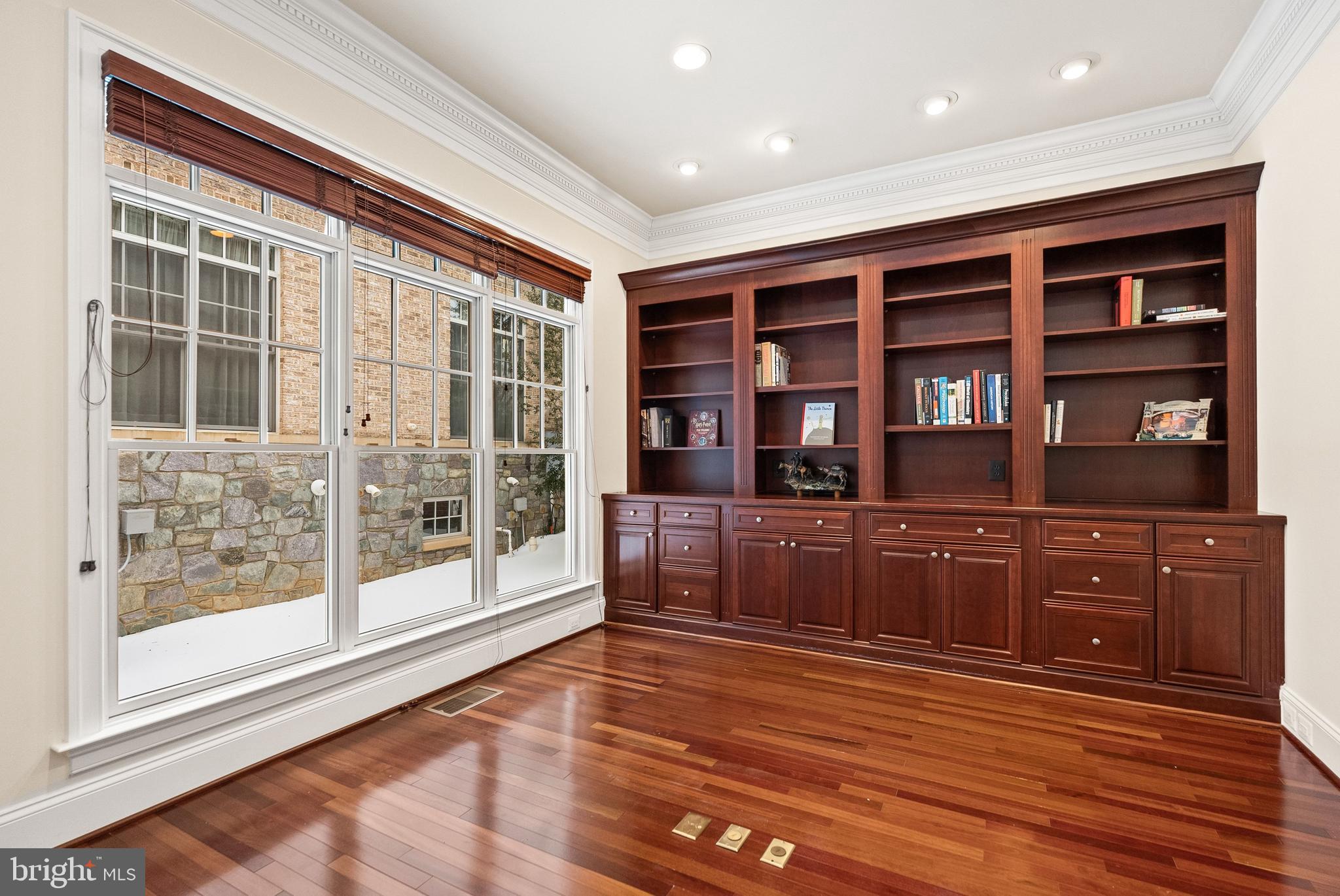 STOCKWELL MANOR - Residential