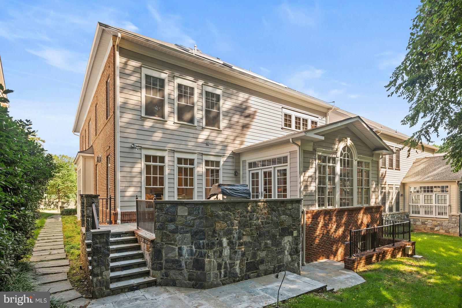 STOCKWELL MANOR - Residential