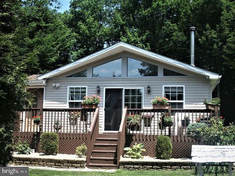 1026 SEVEN NATIONS DRIVE TOBYHANNA PA 18466