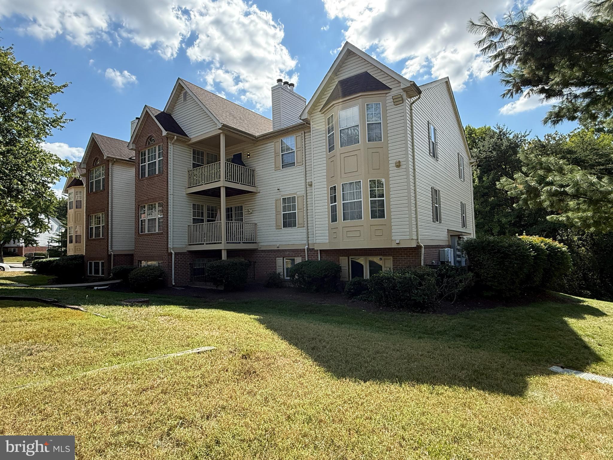 2020 ALICE AVENUE 302