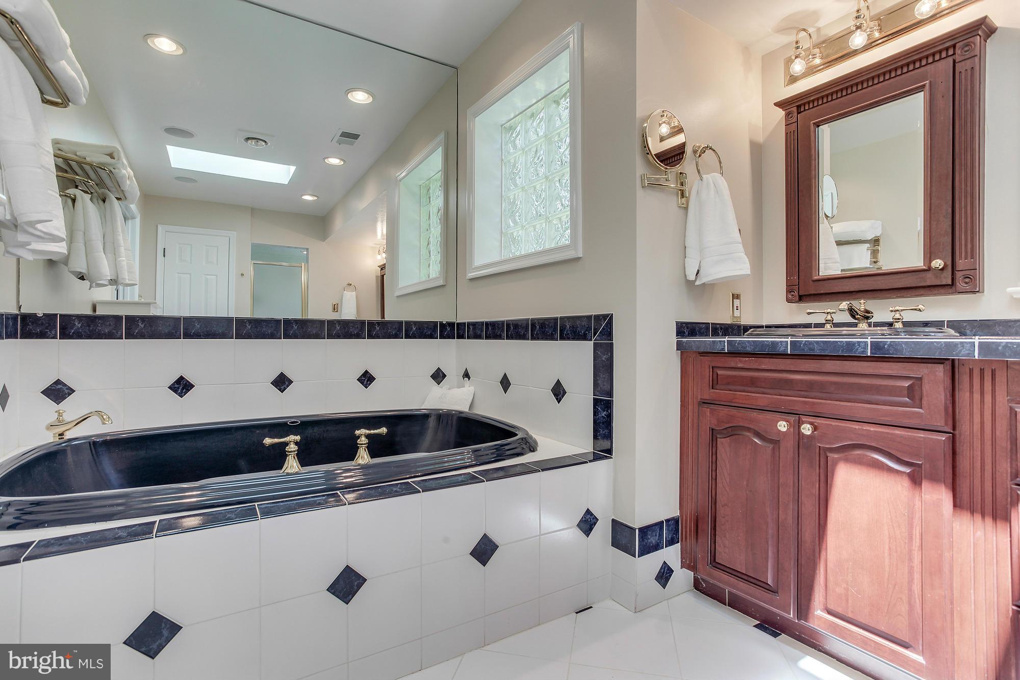 SUMMERWOOD - Residential