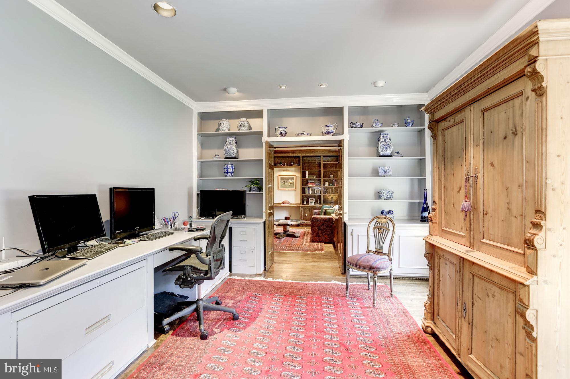 CHAIN BRIDGE FOREST - Residential