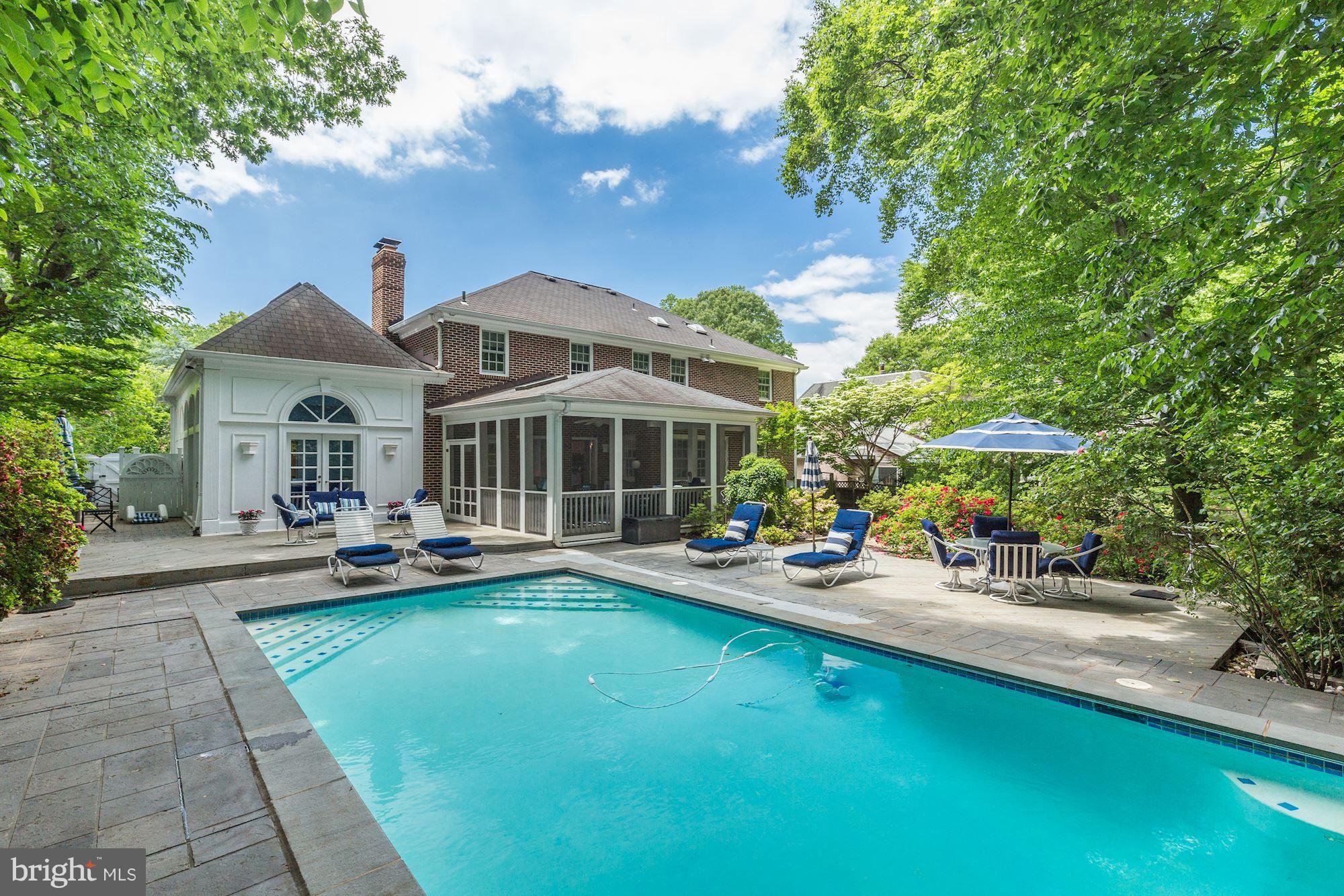 CHAIN BRIDGE FOREST - Residential