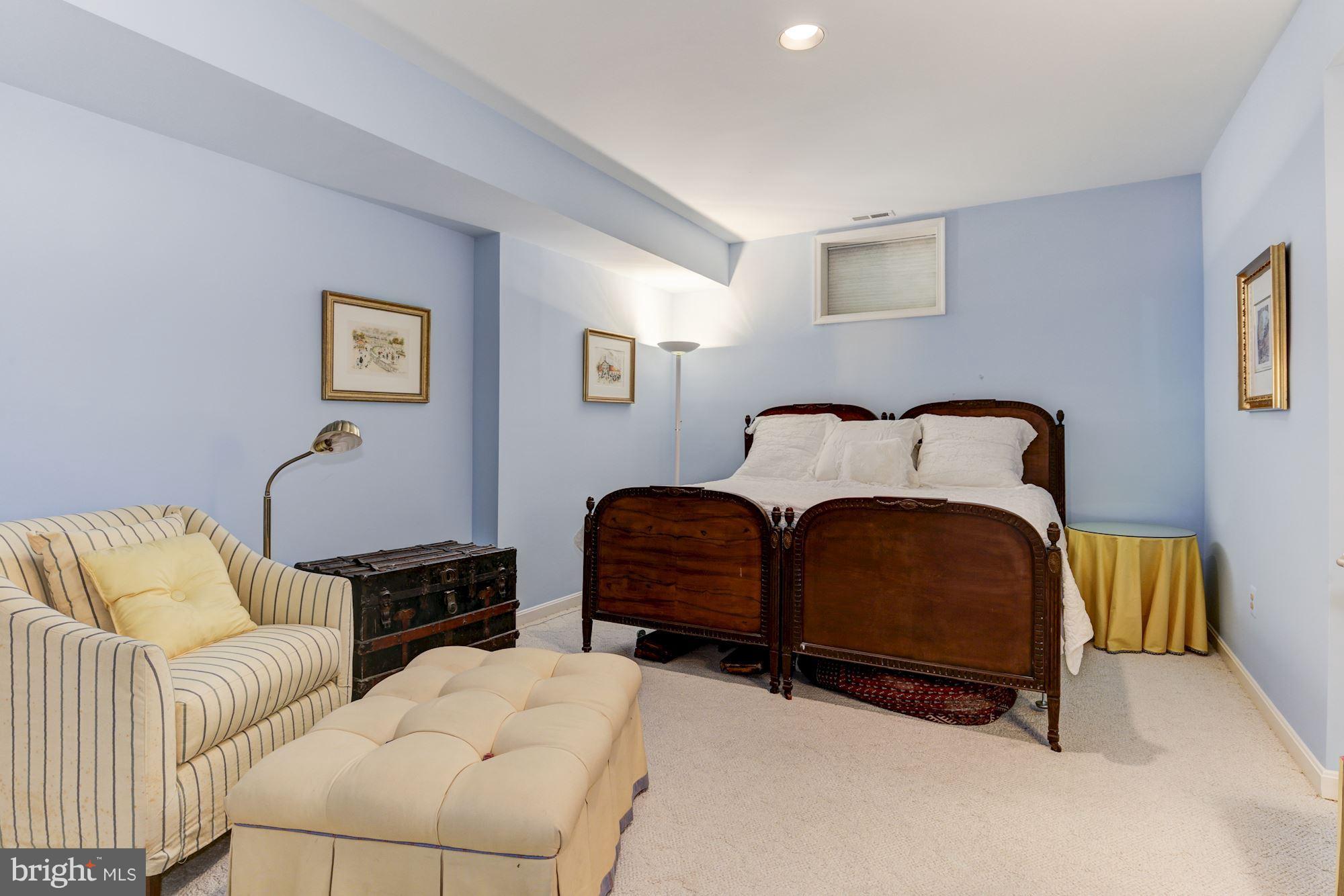 CHAIN BRIDGE FOREST - Residential