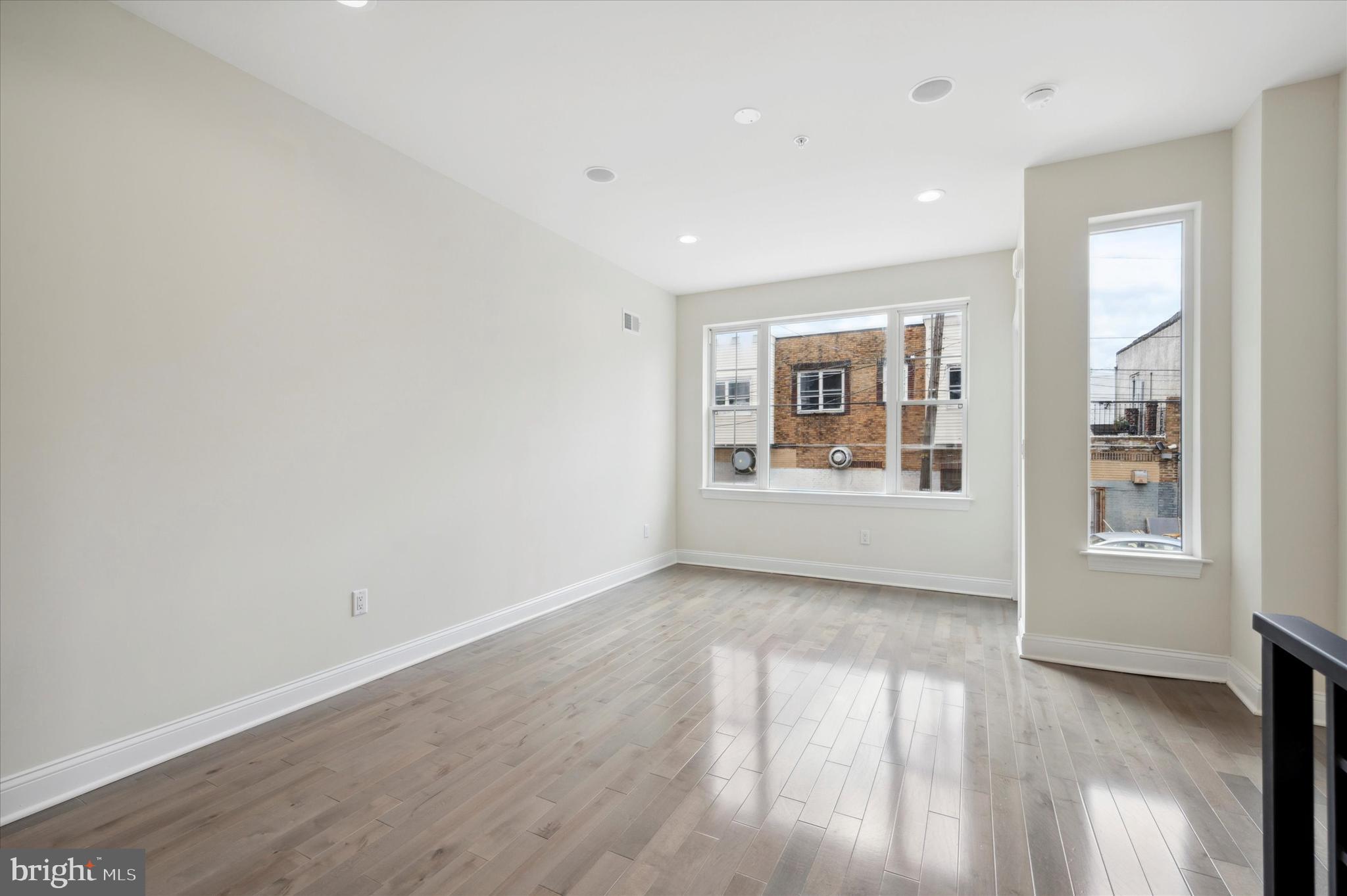 GRAYS FERRY - Residential