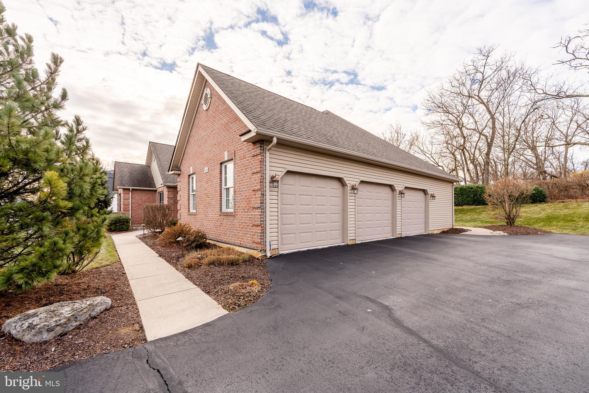 HARVEST FIELDS - Residential