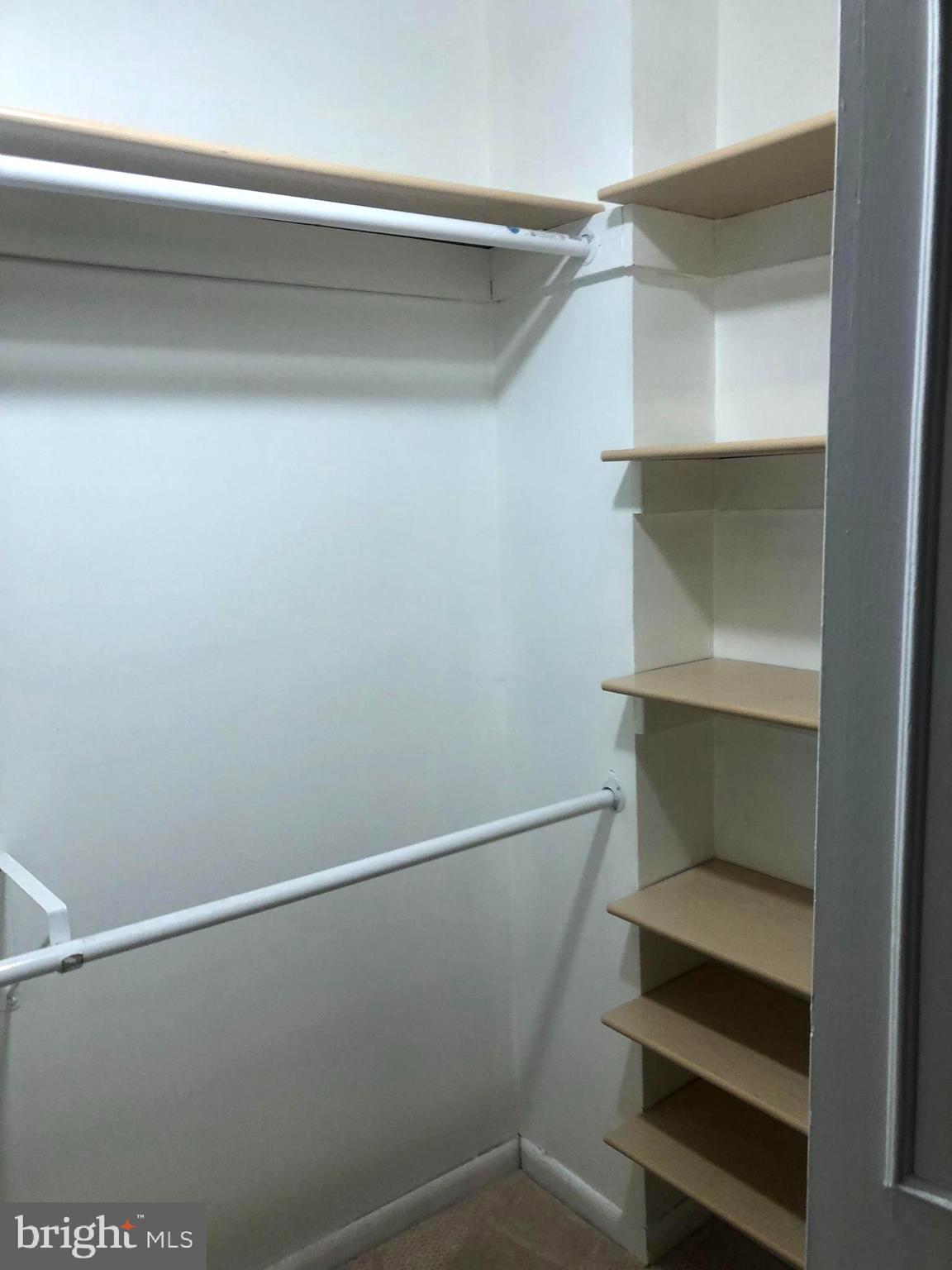 SUBURBAN OAKS - Residential