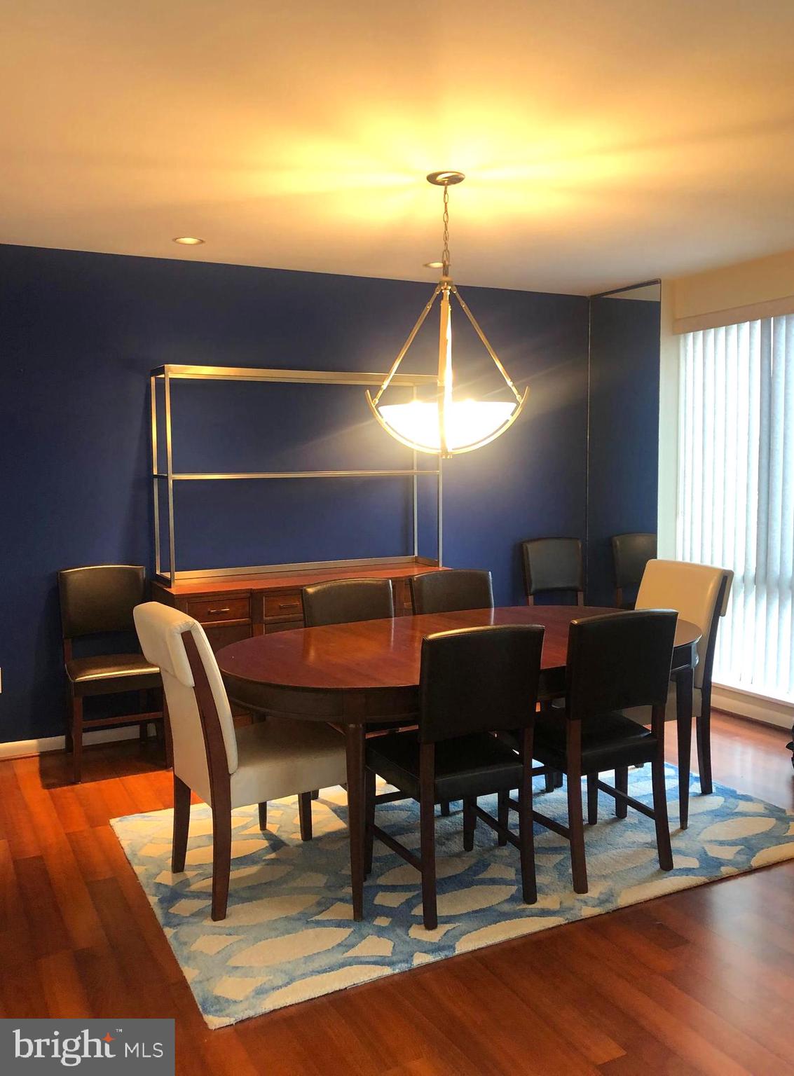 SUBURBAN OAKS - Residential