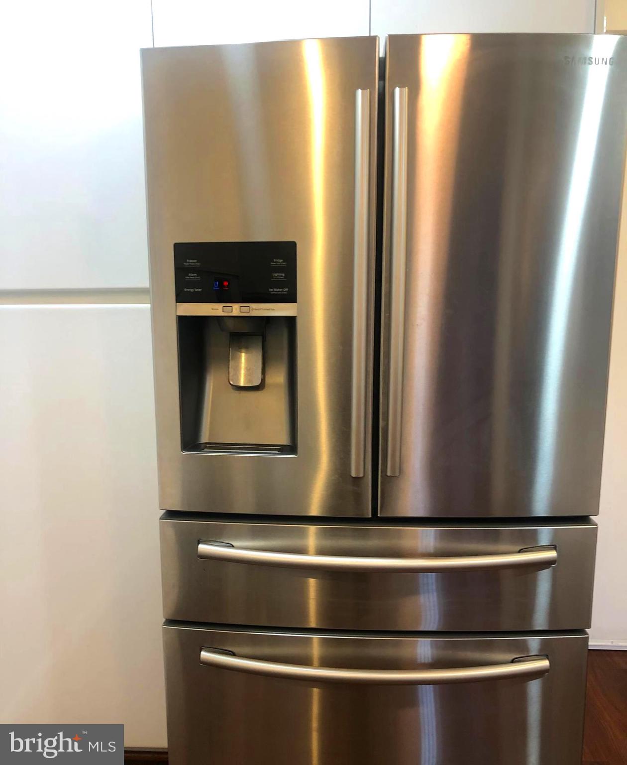 SUBURBAN OAKS - Residential