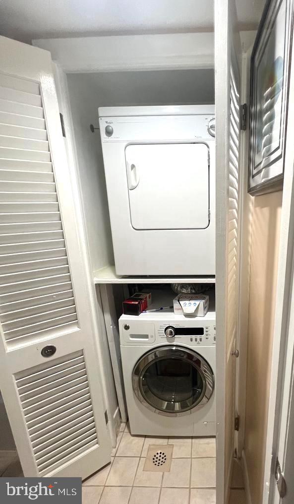 SUBURBAN OAKS - Residential