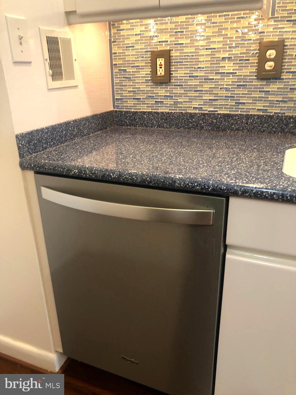 SUBURBAN OAKS - Residential