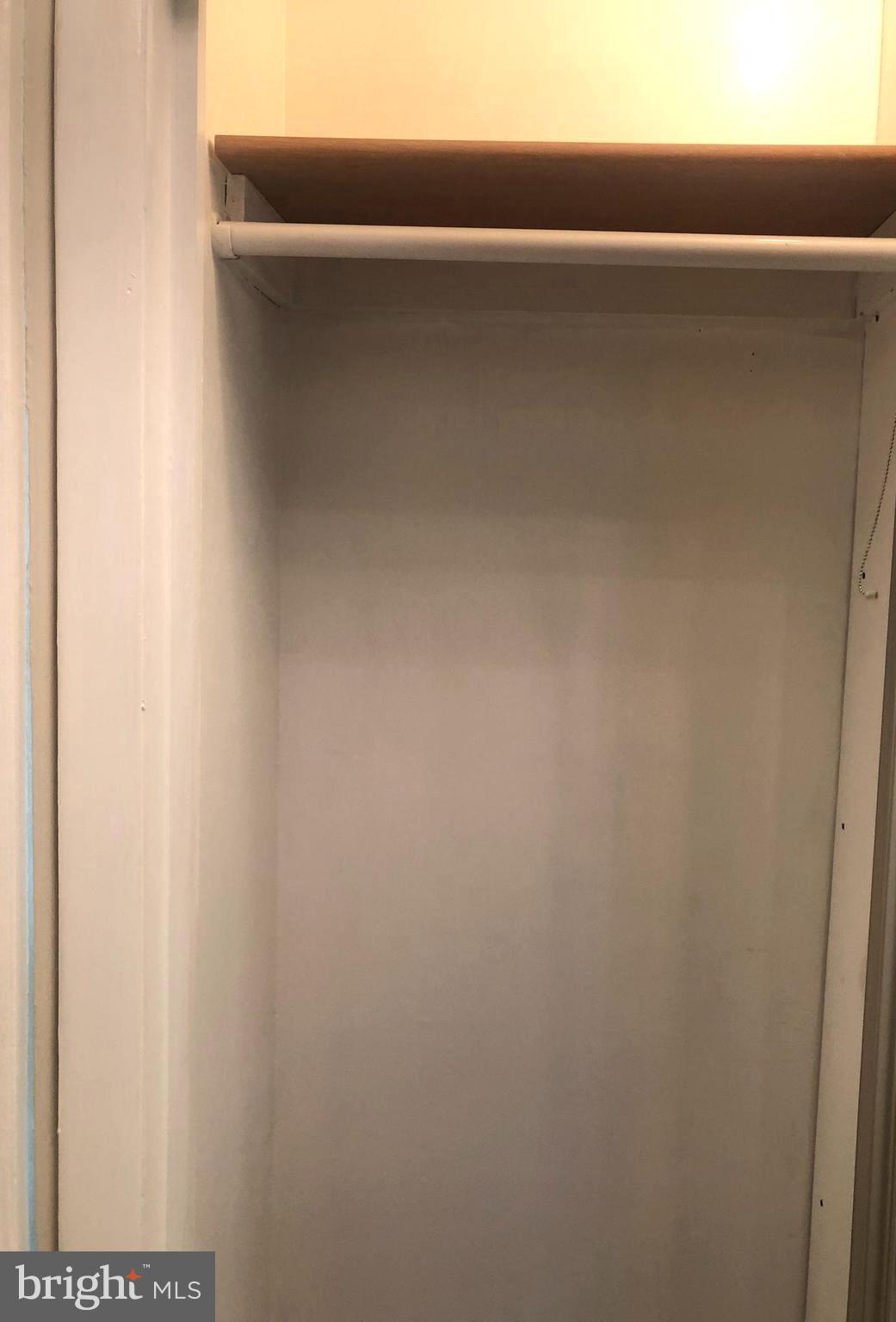 SUBURBAN OAKS - Residential