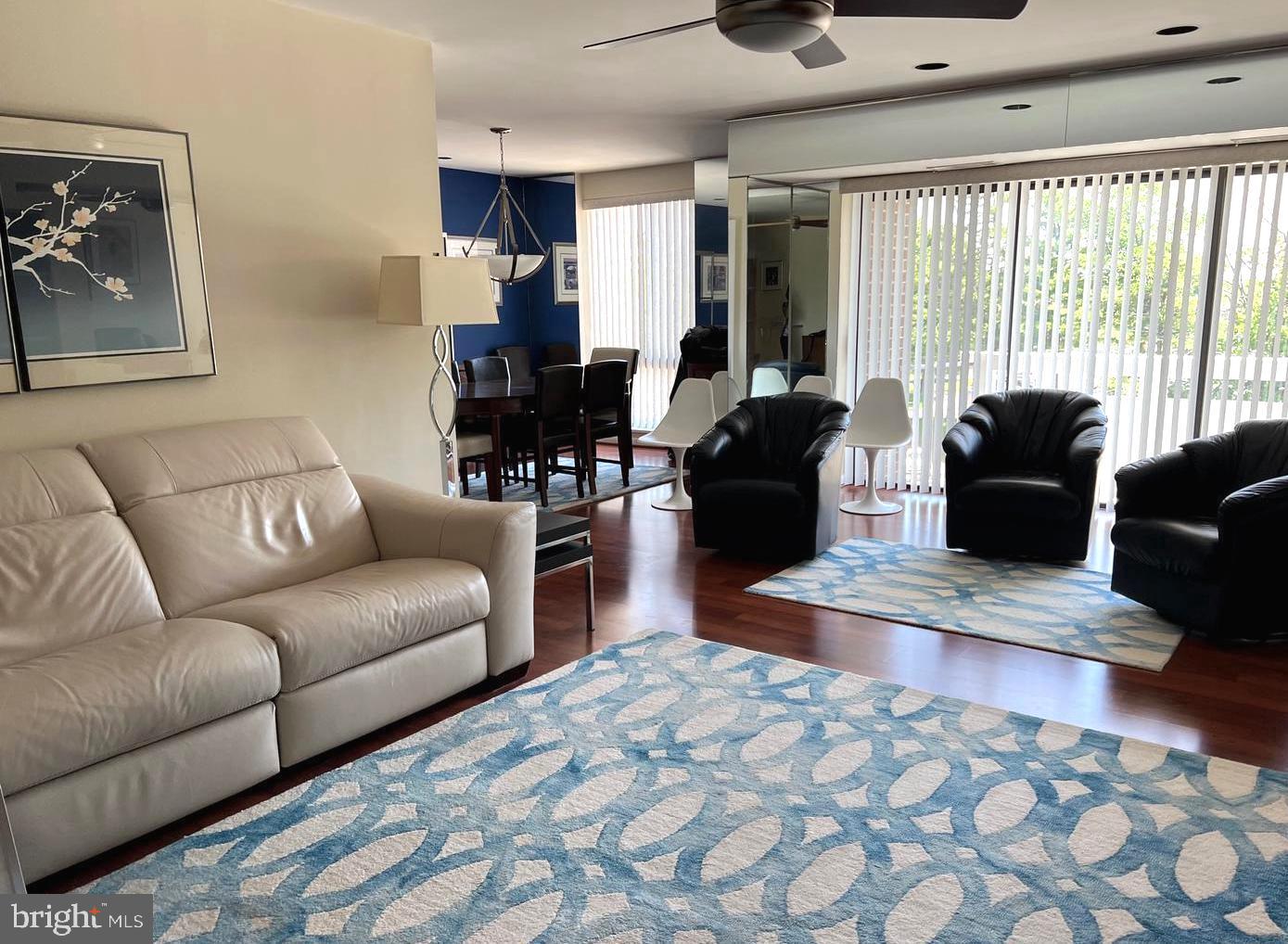 SUBURBAN OAKS - Residential