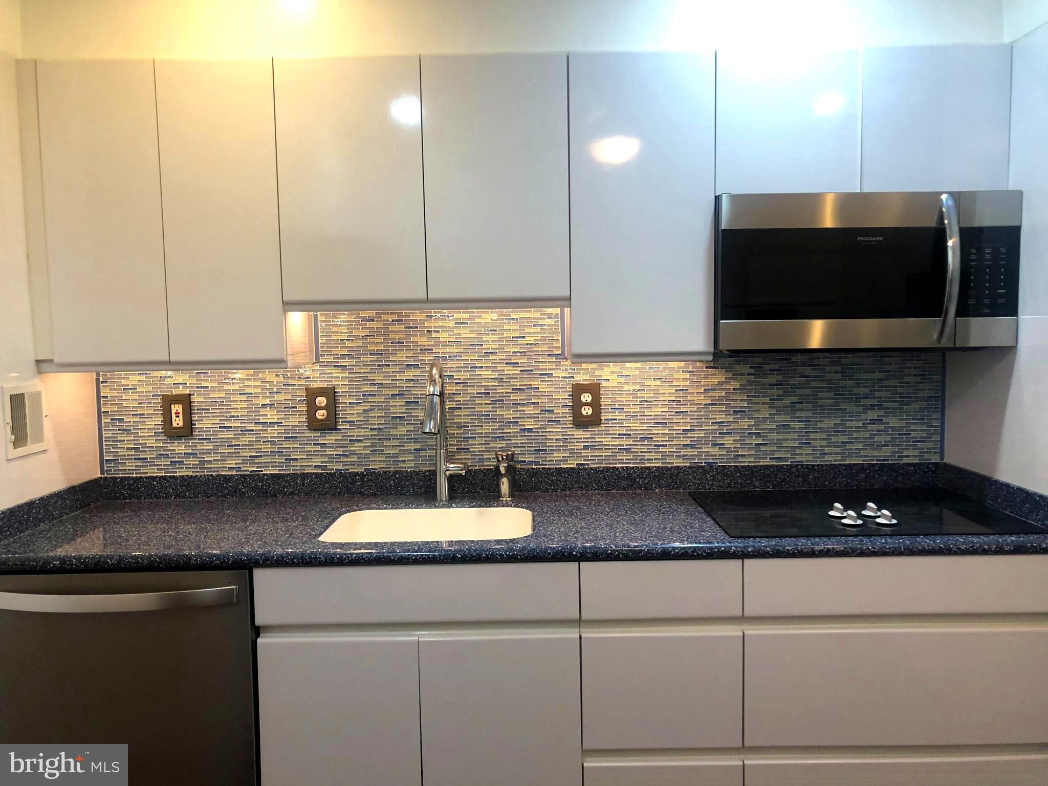 SUBURBAN OAKS - Residential