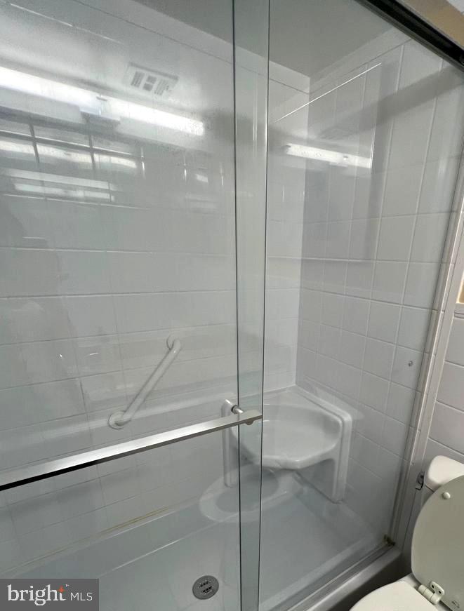 SUBURBAN OAKS - Residential