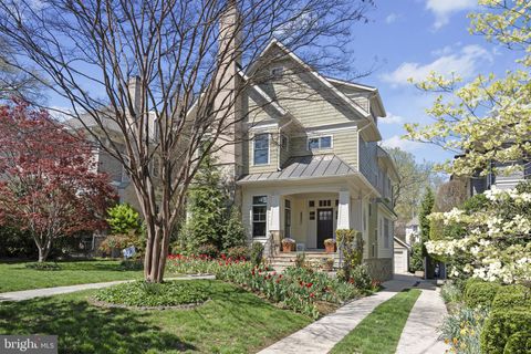 4421 LOWELL STREET NW WASHINGTON DC 20016