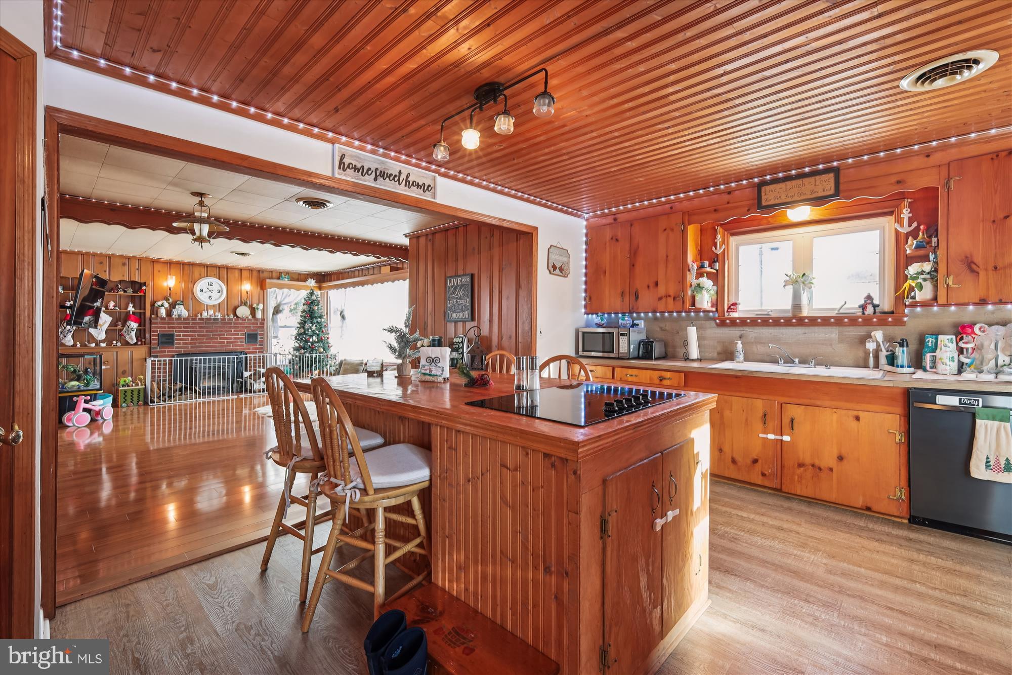 ROCK HALL - Residential