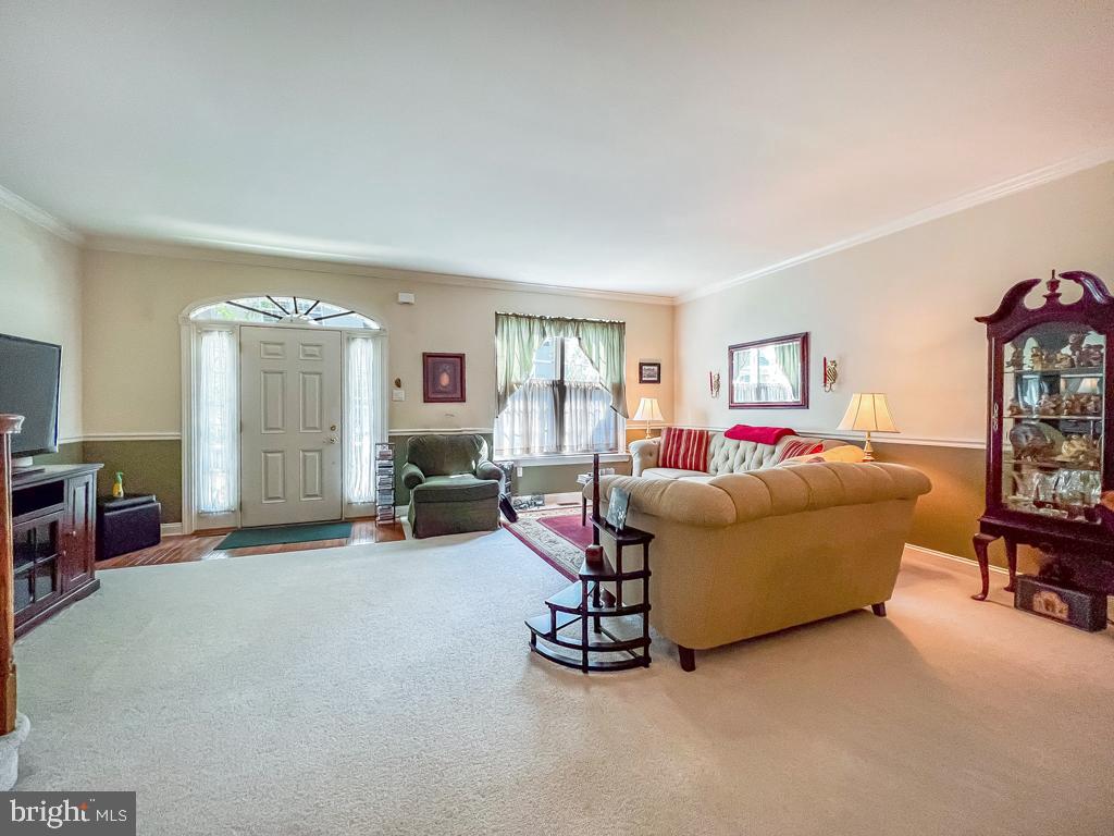 LANTERN HILL - Residential