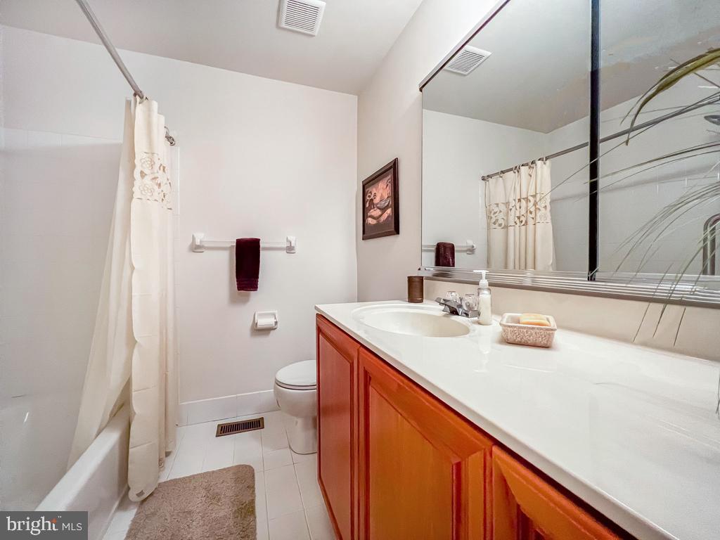 LANTERN HILL - Residential