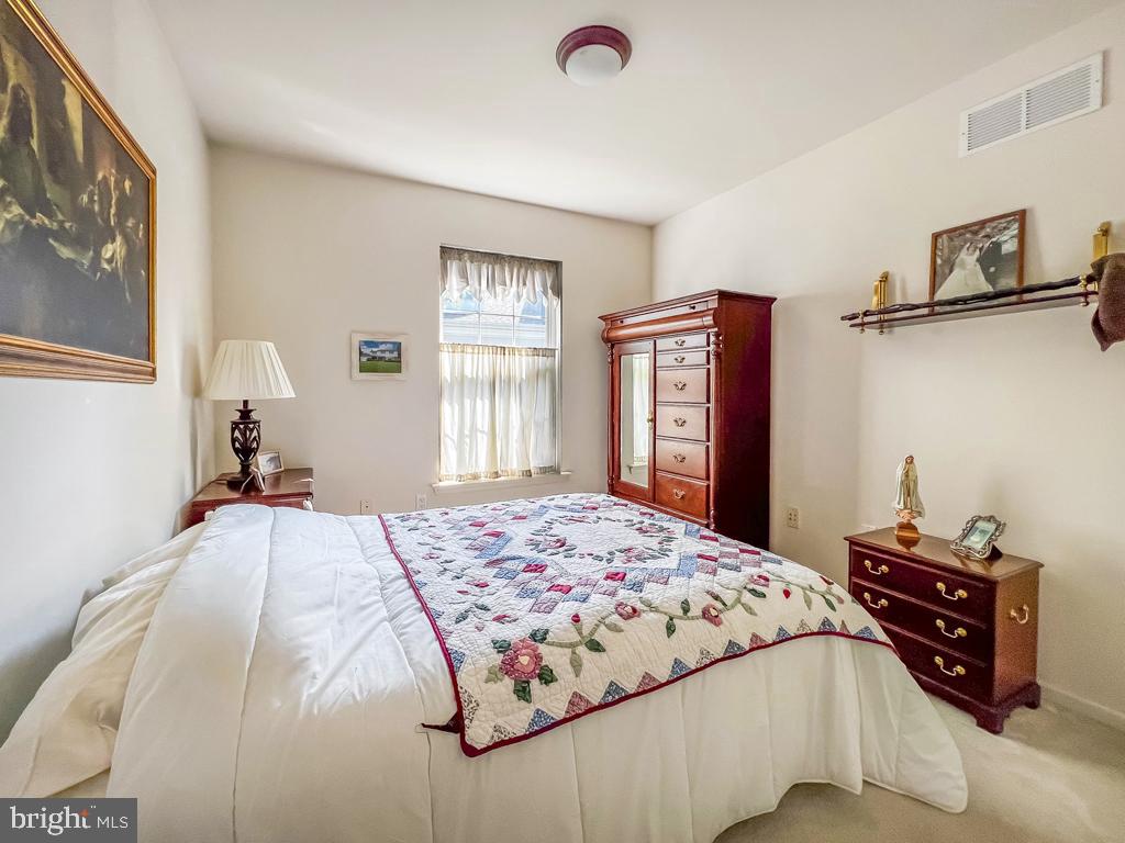 LANTERN HILL - Residential