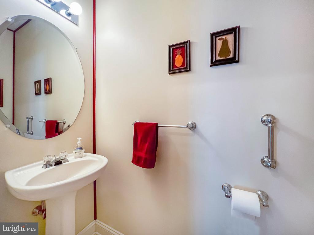 LANTERN HILL - Residential