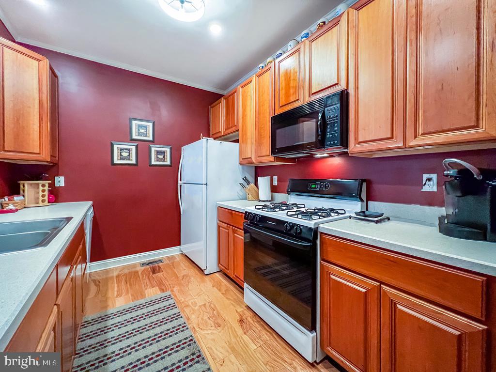 LANTERN HILL - Residential