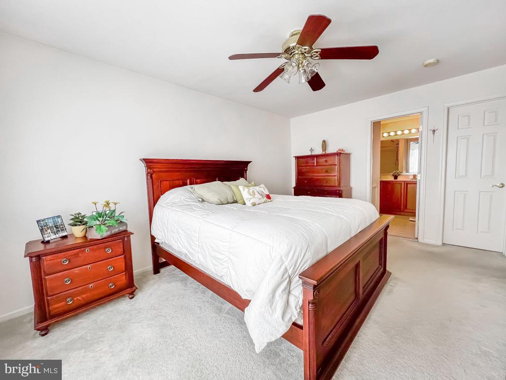 LANTERN HILL - Residential