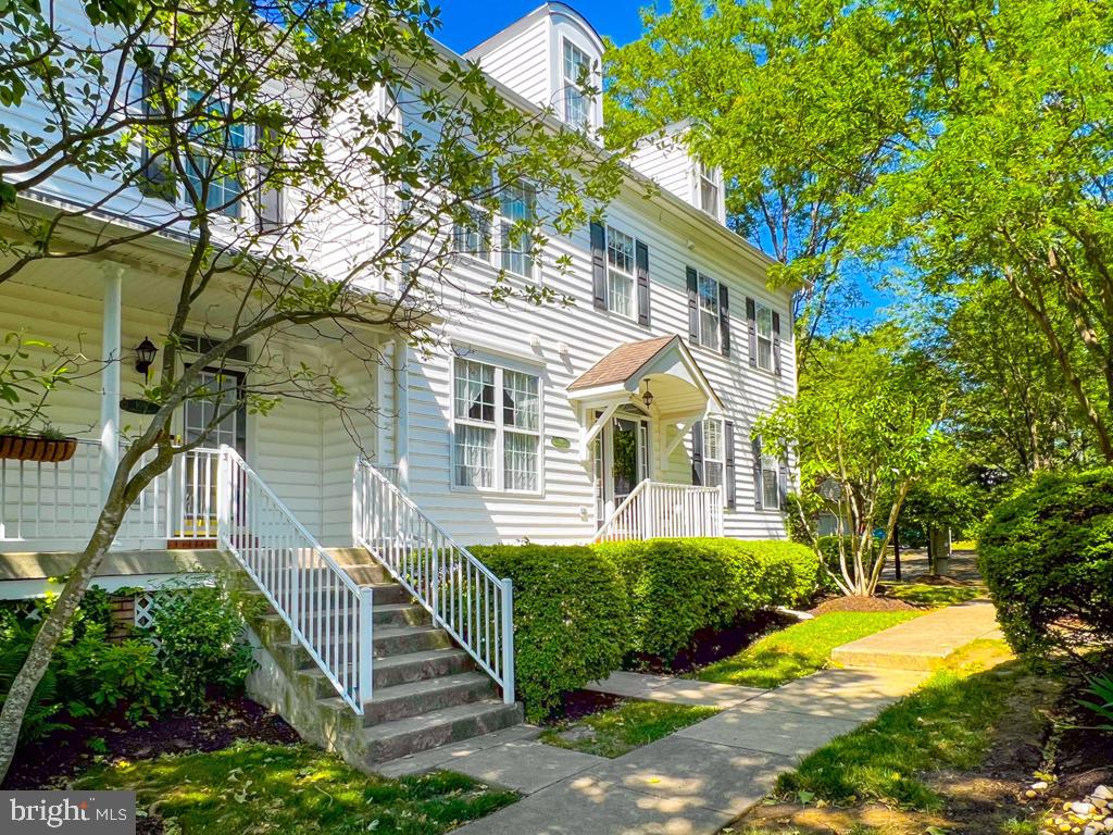 LANTERN HILL - Residential