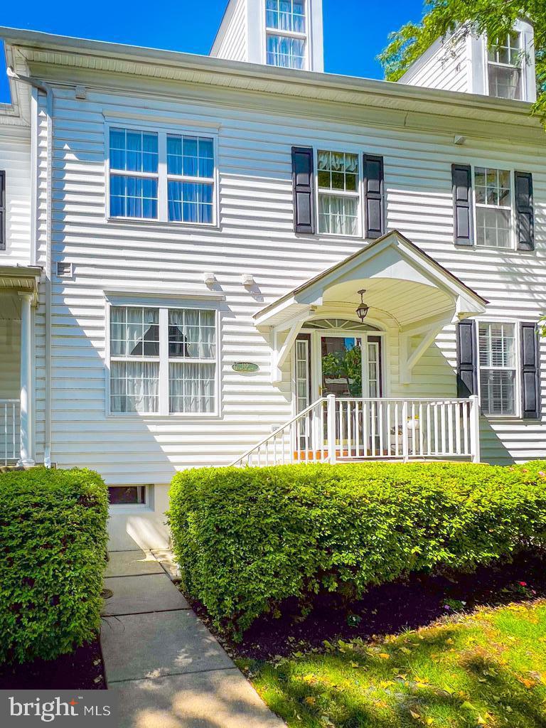 LANTERN HILL - Residential