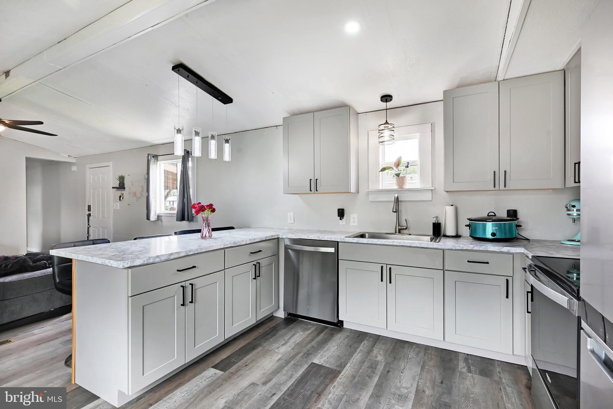 NEW OXFORD AREA - Residential