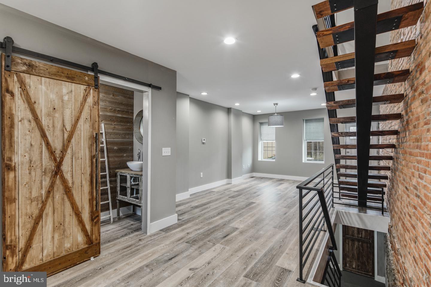 MANTUA - Residential