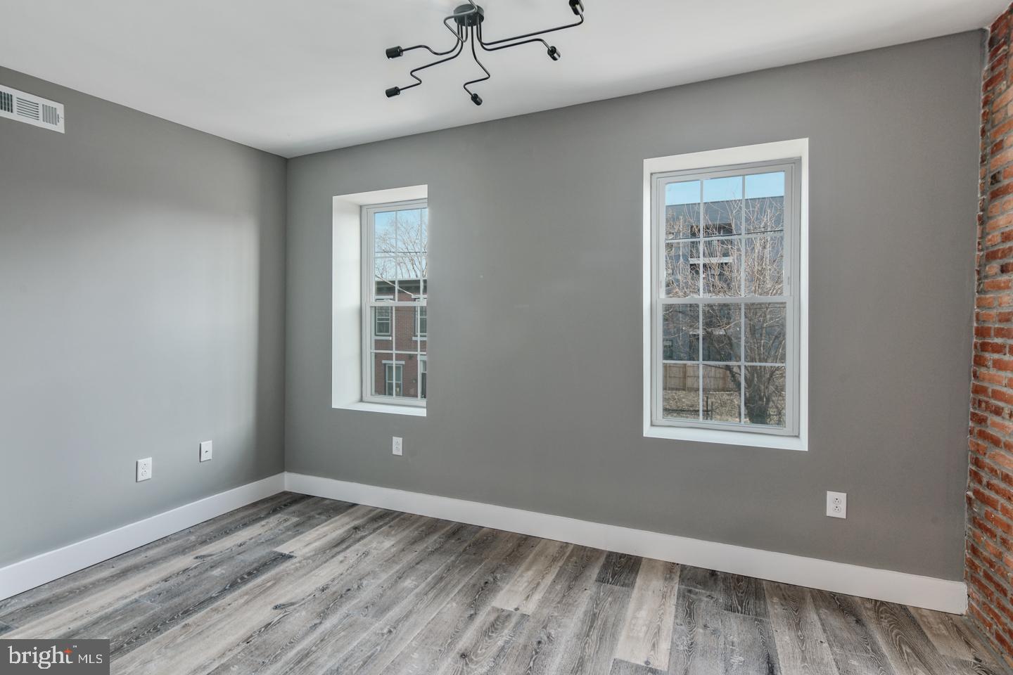 MANTUA - Residential