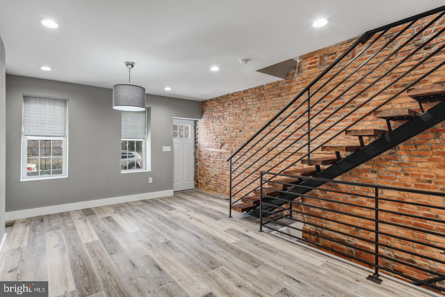 MANTUA - Residential