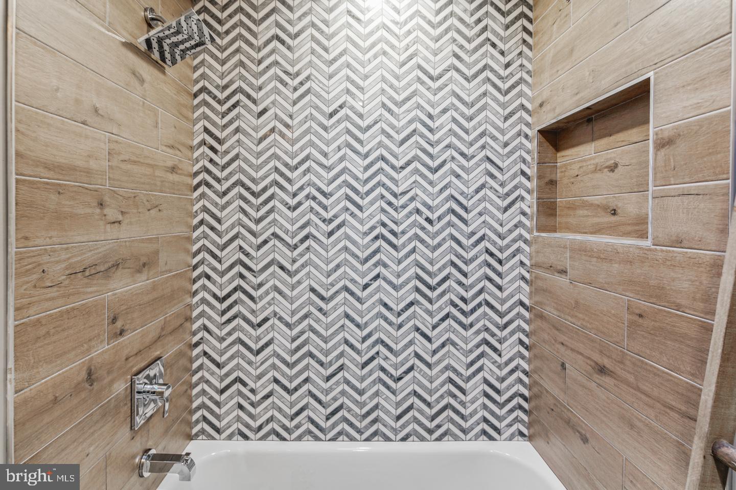 MANTUA - Residential