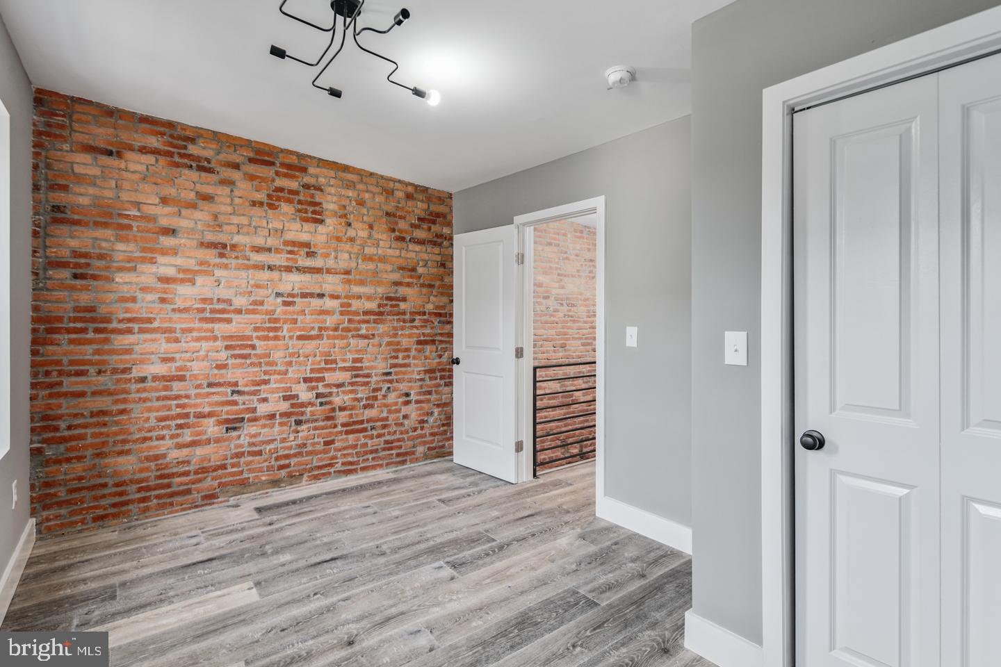 MANTUA - Residential