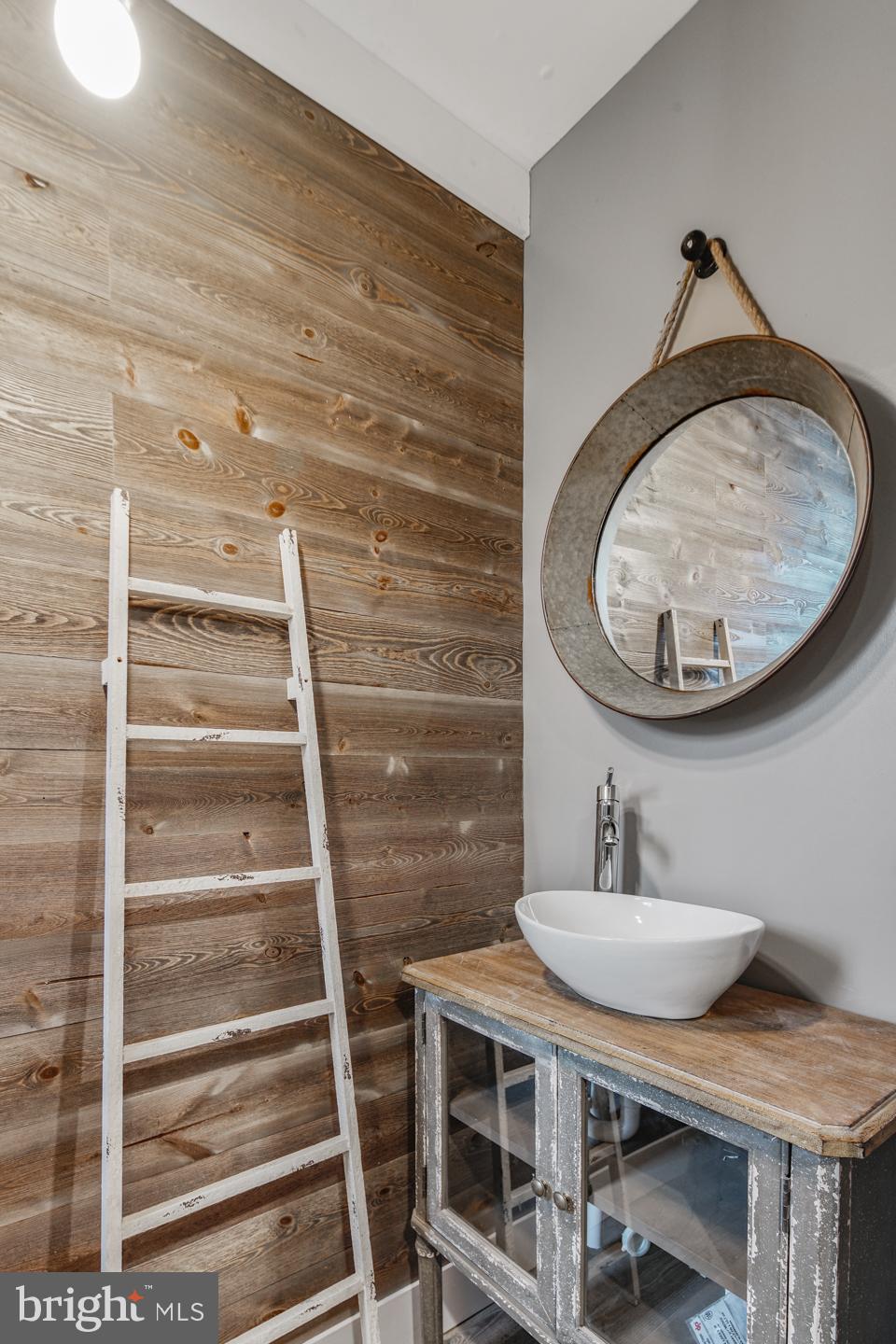 MANTUA - Residential